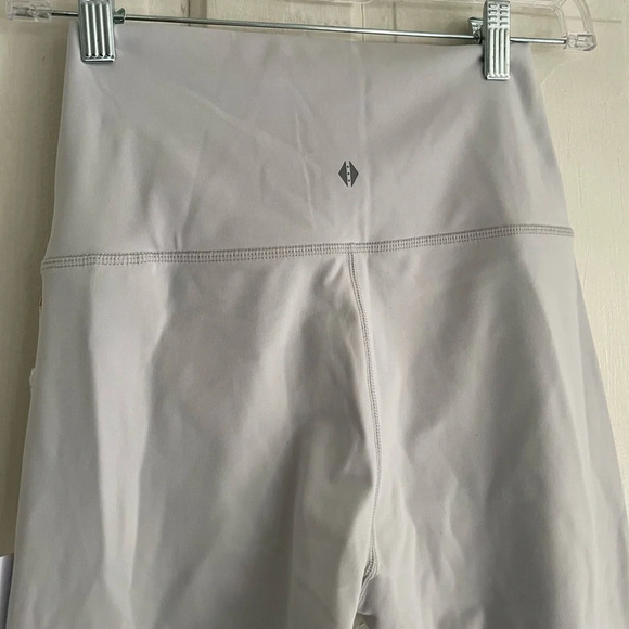 NEW! Tavi Noir Light Gray High Waisted Silky Soft Leggings The Handle Bar - Picture 4 of 8